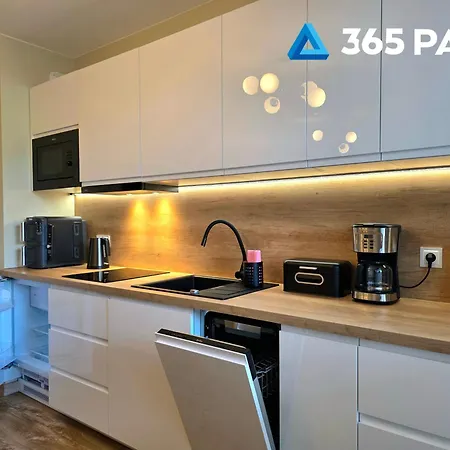 Flora Solny 6-osobowy - 365pam Apartament Ustronie Morskie